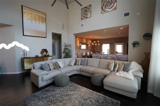Photo - 3221 Pearlman Dr