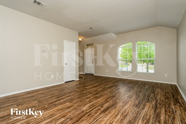 Photo - 3908 Windy Point Dr
