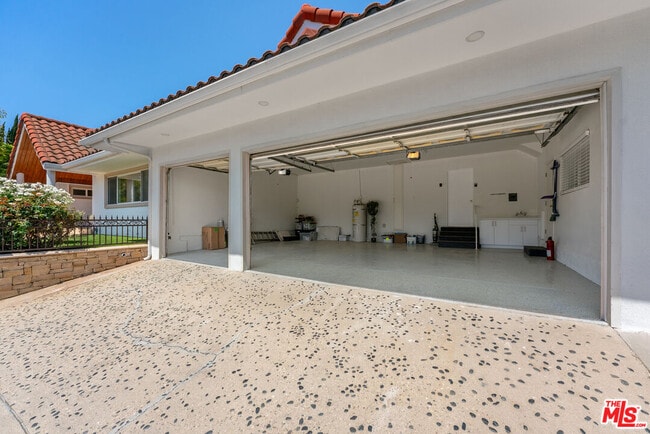 Photo - 4159 Regal Oak Dr