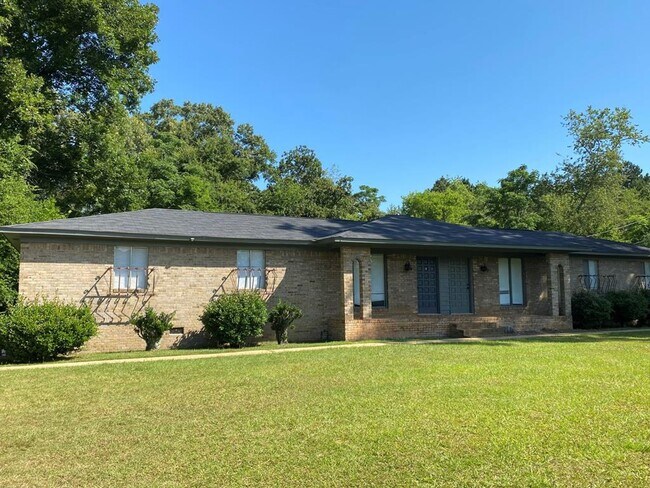 Photo - 150 E Doublegate Dr