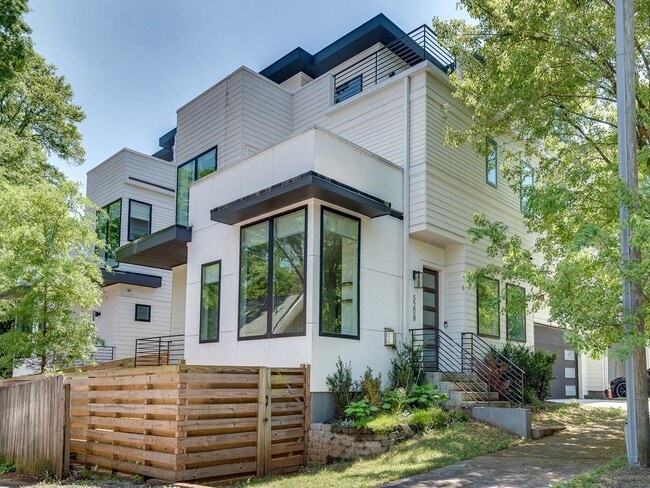 Building Photo - 520 Wabash Ave NE