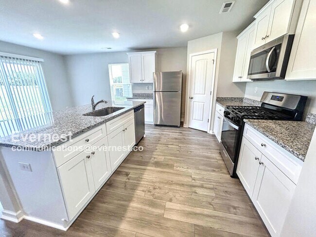 Photo - 3231 Quintana Dr