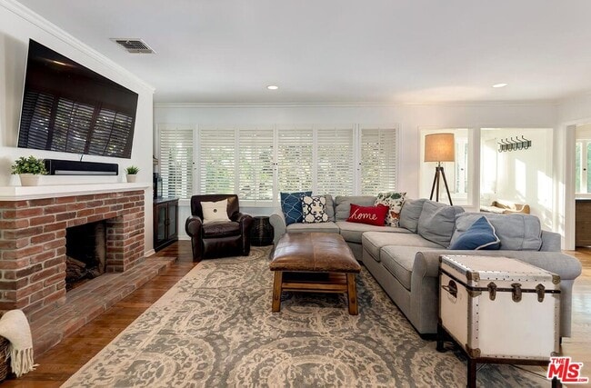 Photo - 11244 Homedale St