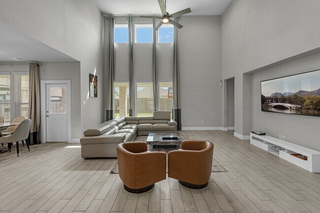 Photo - 1569 Sunrise Gables Dr