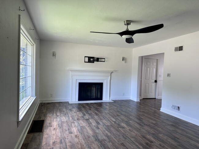 Photo - 1425 Ford Ave