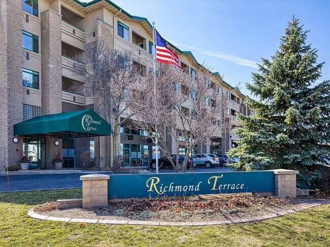 Photo - 400 N Richmond St Unidad 519