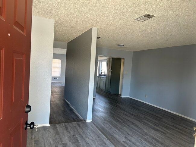 Photo - 1315 White Rock Dr