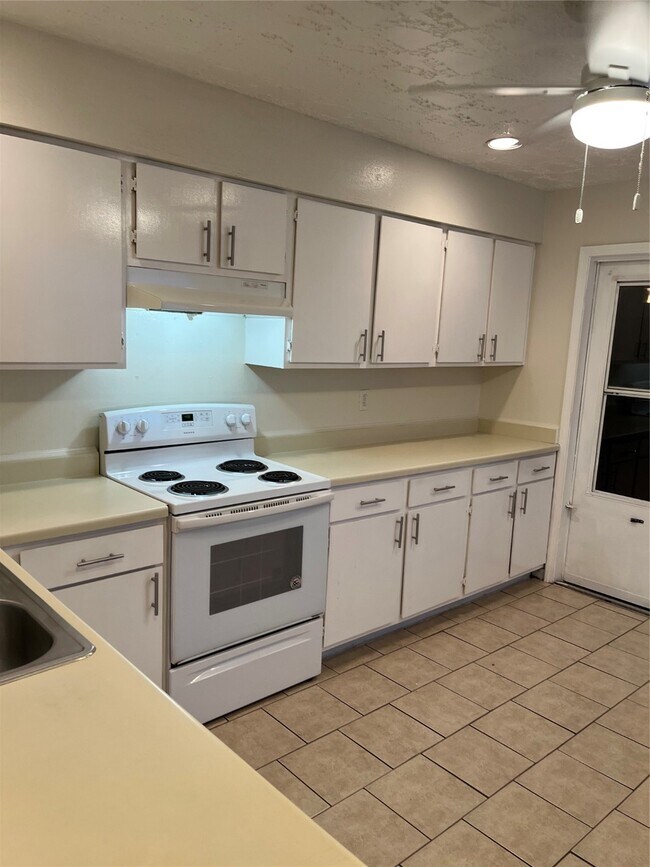 Photo - 24022 Tayloe House Ln