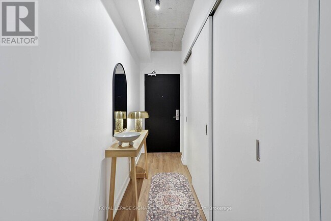 Photo - 458 Richmond St W Unit 308