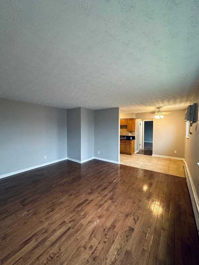 Photo - 320 Hanna Ave Unit A-1