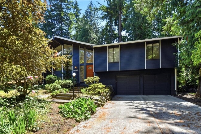 Building Photo - 4bd/2.25ba Kirkland Home