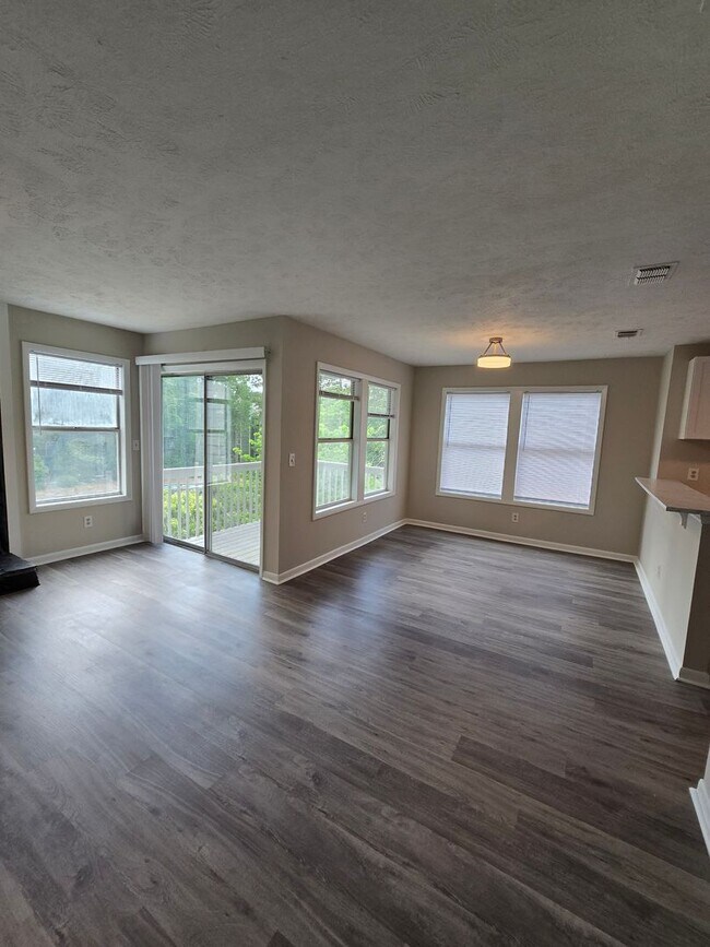 Photo - 1021 Wood Creek Dr