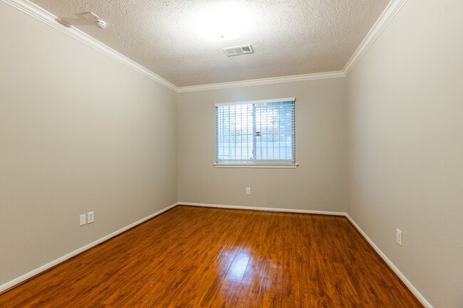 Building Photo - 11727 Inga Ln