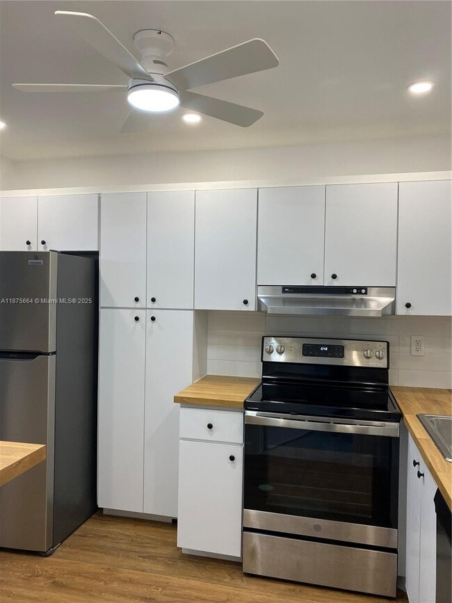 Photo - 581 Blue Heron Dr Unidad 311-B