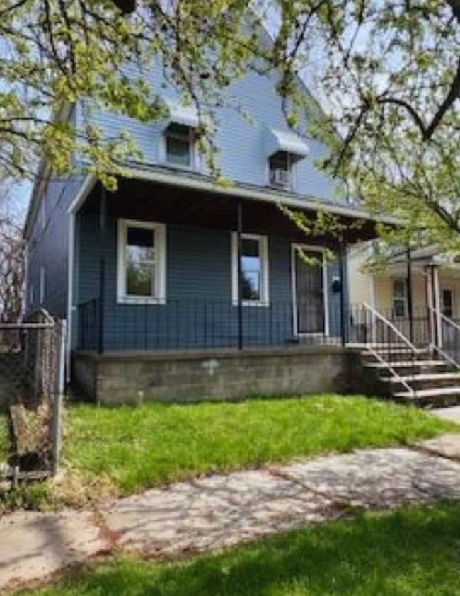 Building Photo - 3119 W 68th St Unit 2