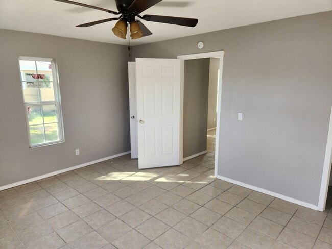 Photo - 407 W Mable St