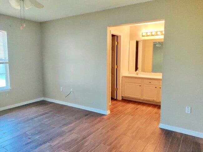 Photo - 921 Shenandoah Ave