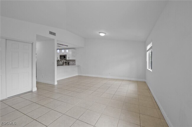 Photo - 6322 Royal Woods Dr