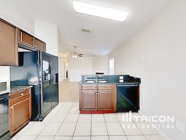 Photo - 7227 Edgewater Shores Ct