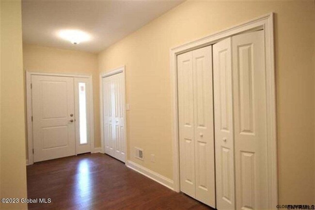 Photo - 616 Lois Ln
