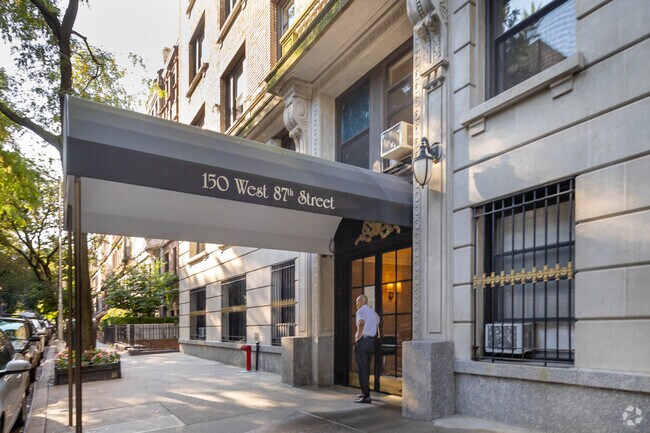 Photo - 150 W 87th St