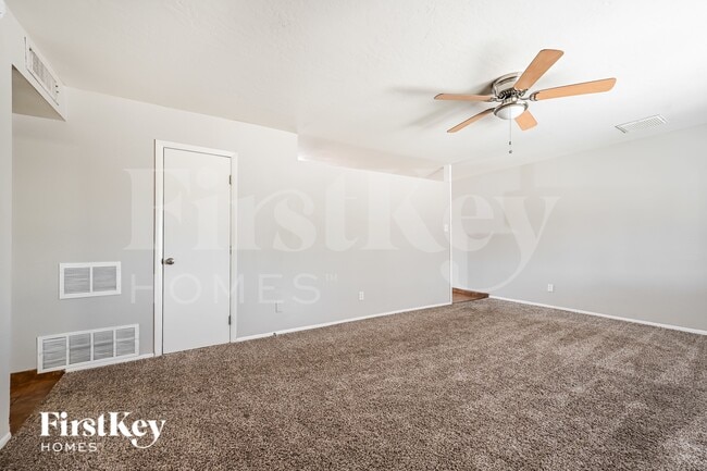 Photo - 15250 N 32nd Dr