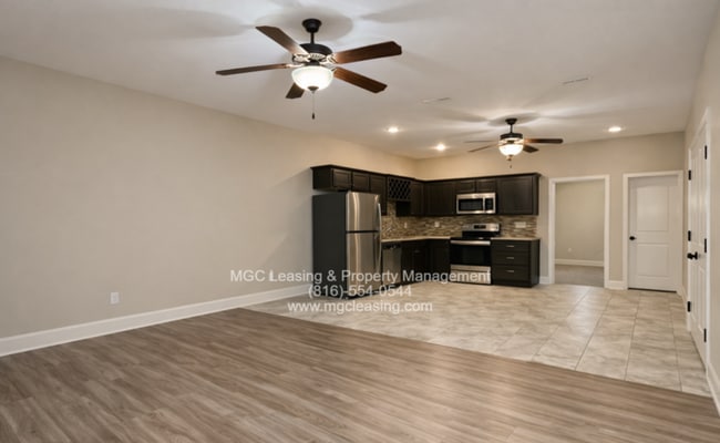 Photo - 3 Bedroom Luxury Townhome for rent in Lee's Summit