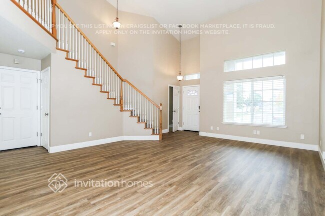 Photo - 823 Marsh Creek Dr