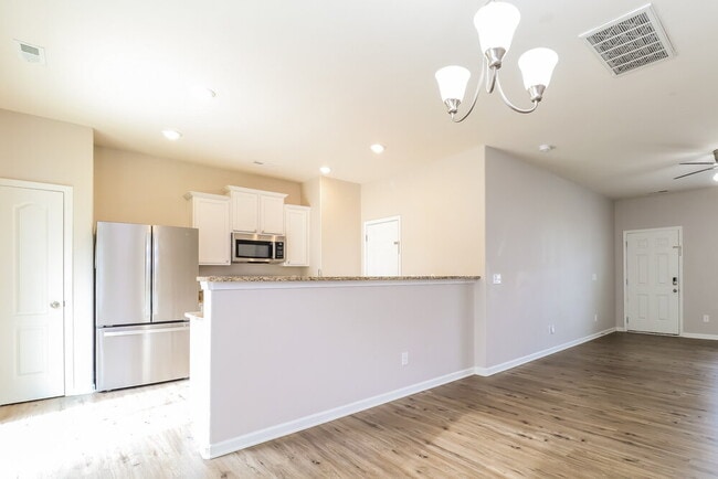 Photo - 853 Joselynn Drive