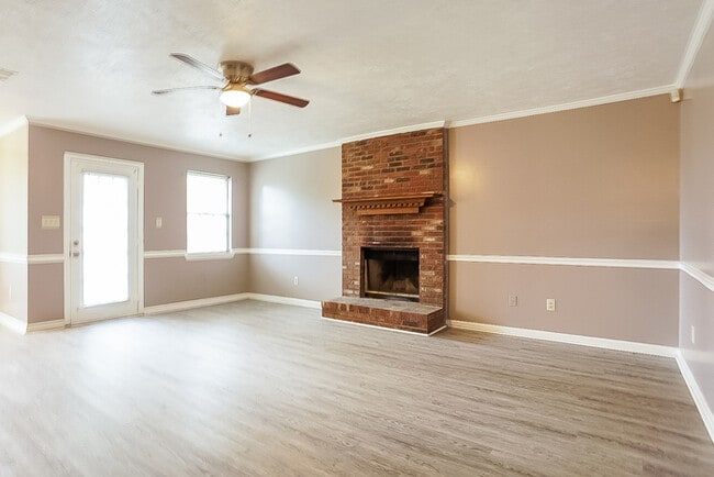 Photo - 2848 Pepperdine Dr