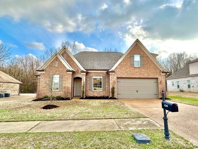 Building Photo - Olive Branch 4 Bedroom 2 Bath Home-Great S...