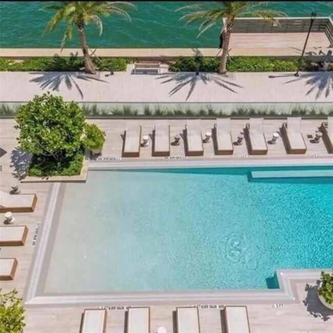 Photo - 2900 NE 7th Ave Unidad 908