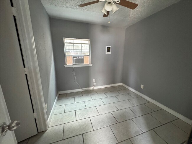 Photo - 7018 Avenue F Unit 6