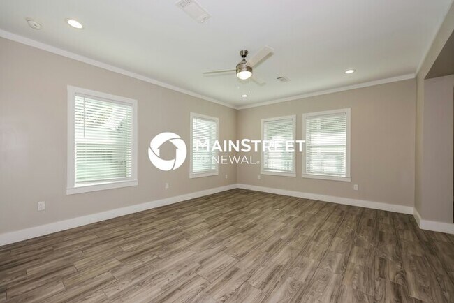 Photo - 4 Bedroom Pet-Friendly Home in Dallas, TX ...