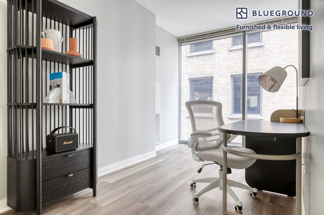 Photo - 210 N Wells St Unit SI FL15-ID696