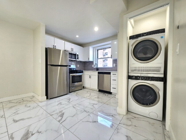 750 N Broad St Unit 1B