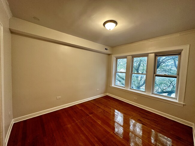 Photo - 4056 W Crystal St Unit 1