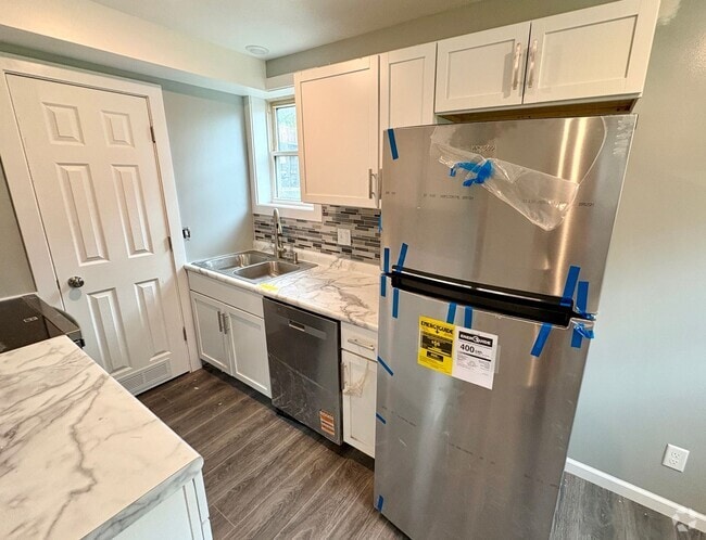 Building Photo - Newly Renovated 1 Bed / 1 Bath in Central ... Rental