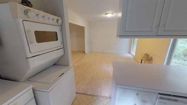 Photo - 317 Lamplighter Cir