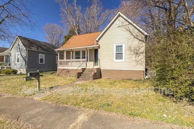 Photo - 215 E Emerald Ave