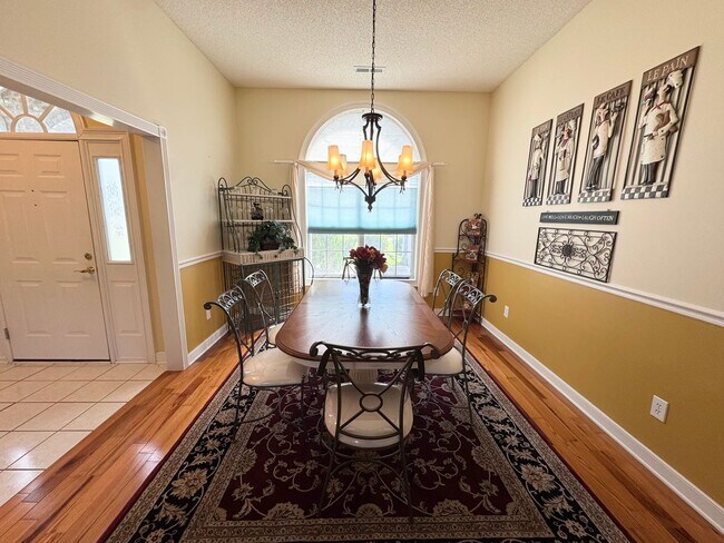 Photo - Longs - 3 Bedroom / 2 Bathroom Fully Furnished Home