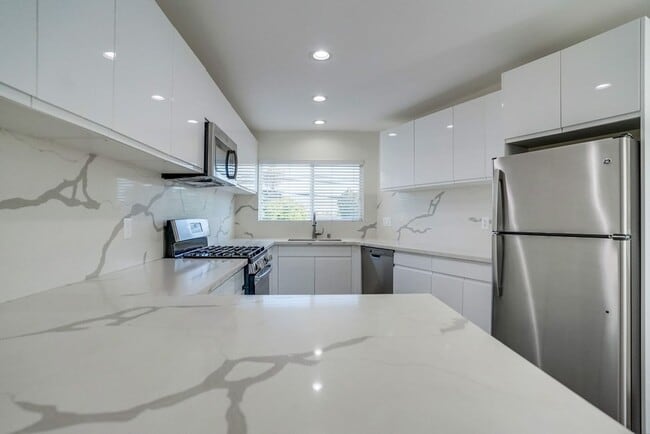 Photo - 715 N Marlborough Ave Unit 07