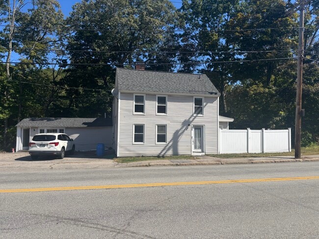 Building Photo - 292 Nashua St Unit 1 Rental