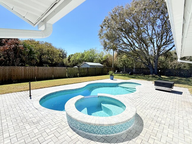 Photo - 311 Anchor Way