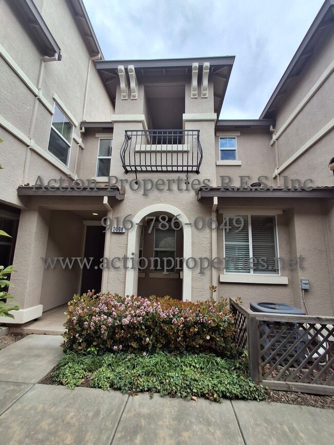 Spacious Condo in Quiet Community - 2 Stor... - Spacious Condo in Quiet Community - 2 Stor...