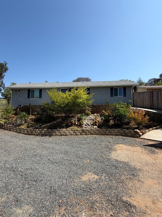 1564 York Dr