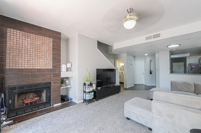 Photo - 6550 N 47th Ave