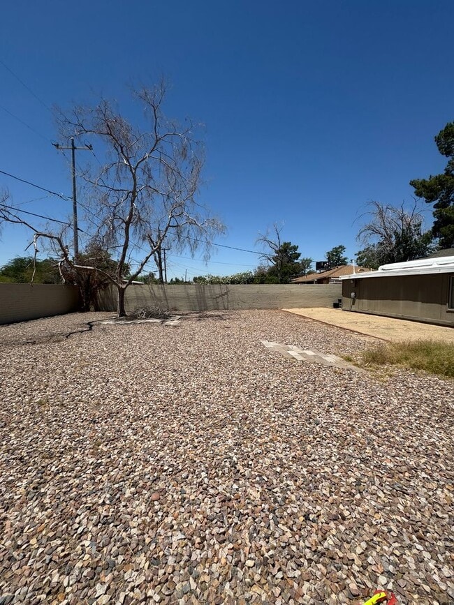 Photo - 2225 W Whitton Ave