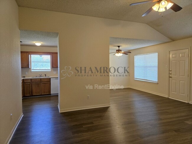 Photo - 408 Connie Dr Townhome