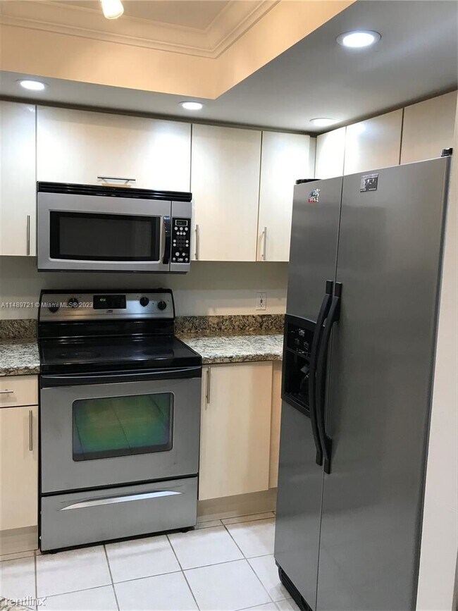 Photo - 2 br, 2 bath Condo - 2119 SE 10th Ave Apt 917 Unidad Apt 917